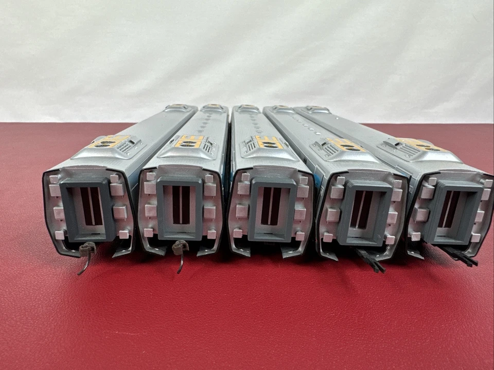 lote de 5 vagones de pasajeros Bachmann Spectrum HO Acela Express 3206, 3504, 3316 x 3 Foto 3 de 4