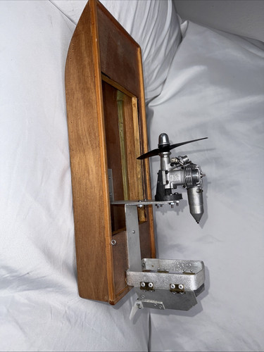 VINTAGE TETHER AIR PROP BOAT WITH (2) 15 O.S. MAX ENGINE - Picture 8 of 18