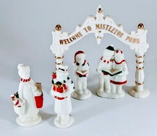 Lenox Village Treasures Collection Mistletoe Park Serie Carolers At Welcome Sign