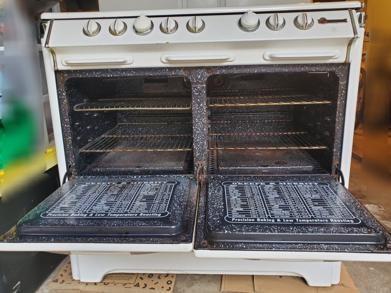 6 Burner Double Oven 2 Broiler O'Keefe & Merritt Gas Stove Range