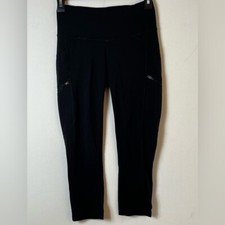 Athleta Women s Gusset Coolmax Leggings Size XS Zipped Pockets, Capri Black
