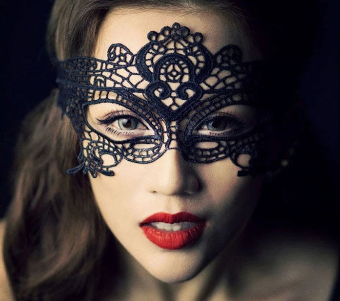Black Sexy Lace Eye Mask Face Masquerade Venetian Halloween  Costume Ball Party - Image 2 of 3