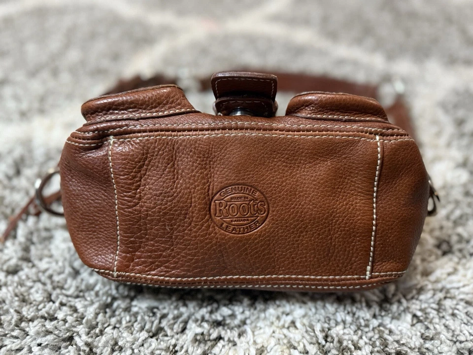 女士的根加拿大艾米丽挎包棕色皮革单肩包手提包小号 — 第 4/4 张图片