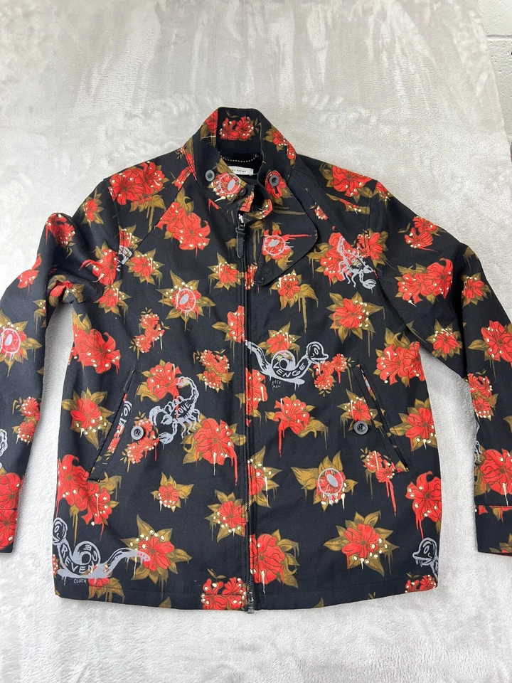$495 COACH Gary Baseman Flower Pattern Size S/M Mens [Used] - Image 3 of 4
