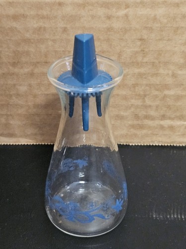 Vintage MCM Pyrex Salt Shaker W/Stopper Old Town Blue Floral Pattern 4.5 in - Picture 5 of 9