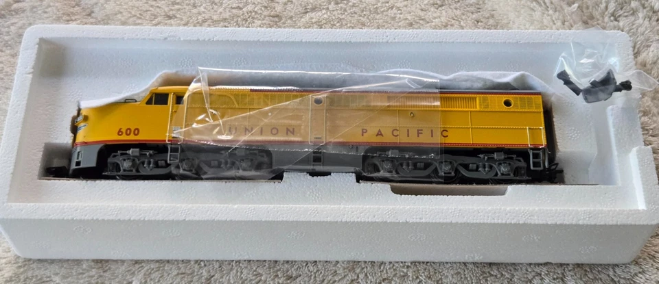 Marklin H0 37610 Union Pacific Diesel Locomotive w/sound effects +ob +Instr.+ - Image 2 of 4