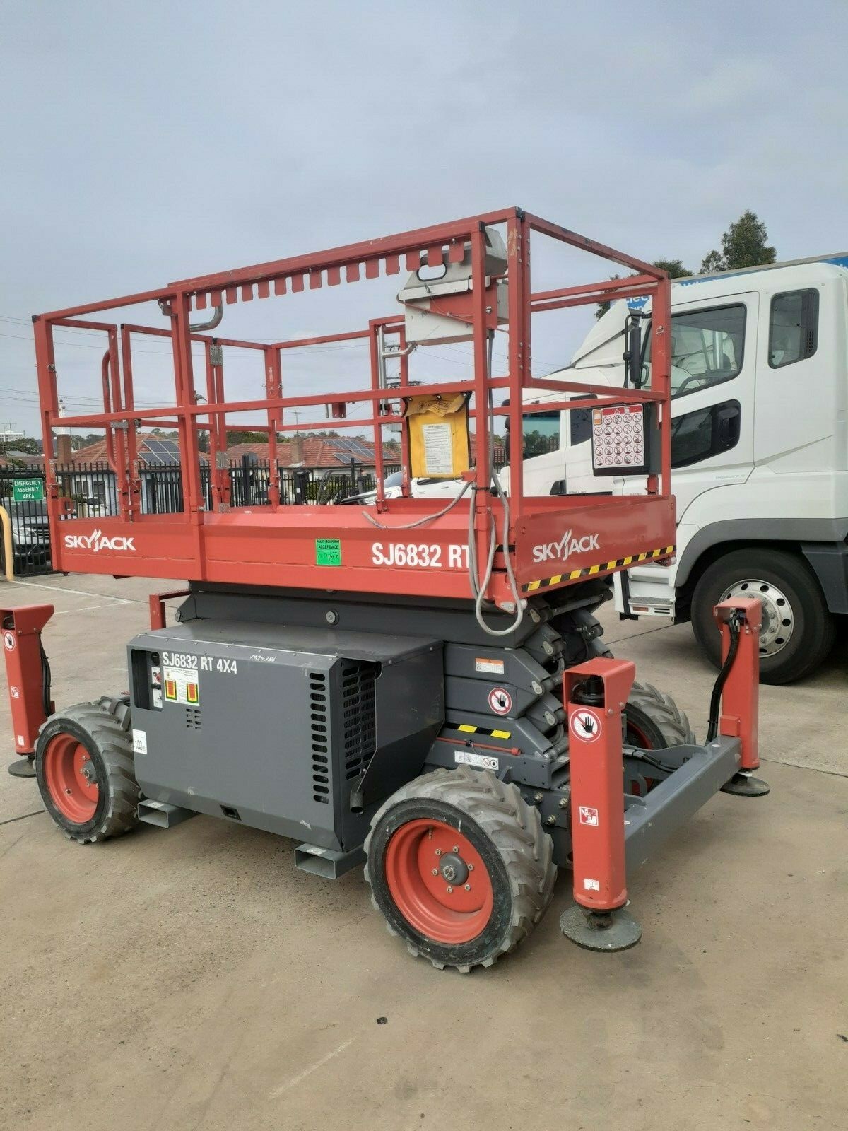 Skyjack Scissor Lift Diesel Stabiliser leg 9.7m Platform *HIRE* 450/pw