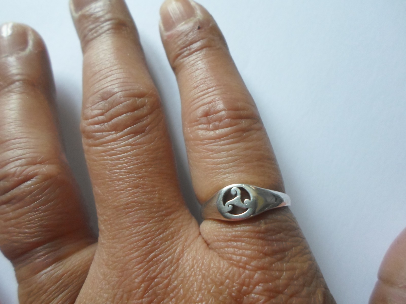 solid silver ring, openwork triskel, size 58 - image 2