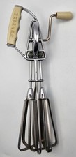 Vintage 1950s Maynard White Handled Hand Mixer/Egg Beater Made In USA Works