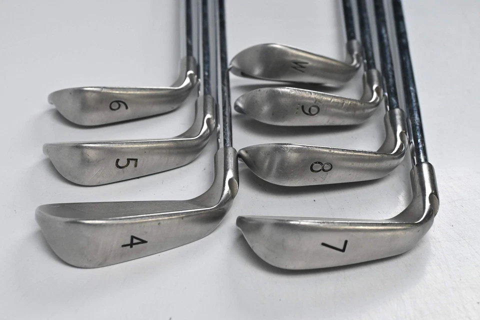 Ping i15 Irons / 4-PW / Black Dot / Stiff Flex Ping AWT Shafts - Image 4 of 4