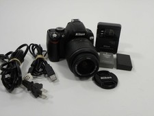 Nikon D60 10.2mp Digital SLR w/AF-S Nikkor DX VR 18-55 Shutter Ct. 10,376
