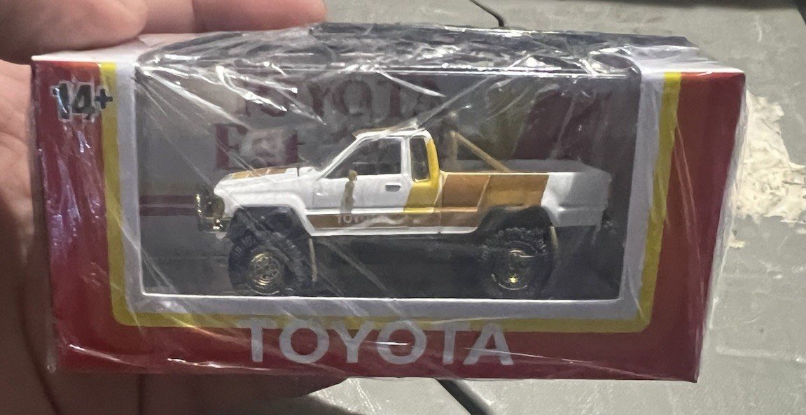 M2 Machines 1:64 1985 Toyota Truck WMTS22 - CHASE | eBay