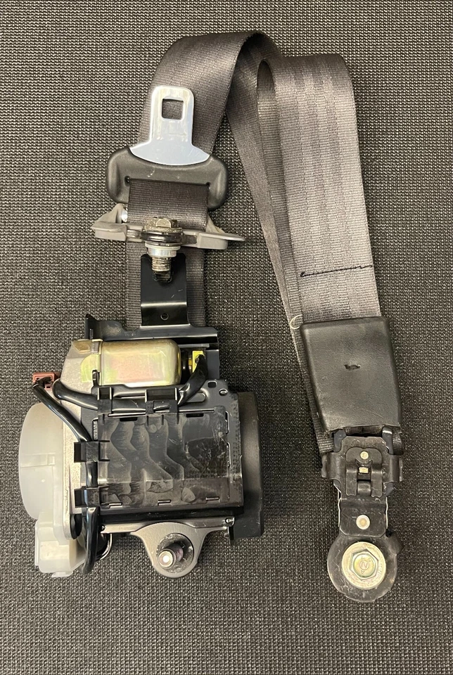 2004 2005 2006 2007 2008 Acura TL Front Right Passenger Side Seat Belt BLACK OEM - Image 3 of 4