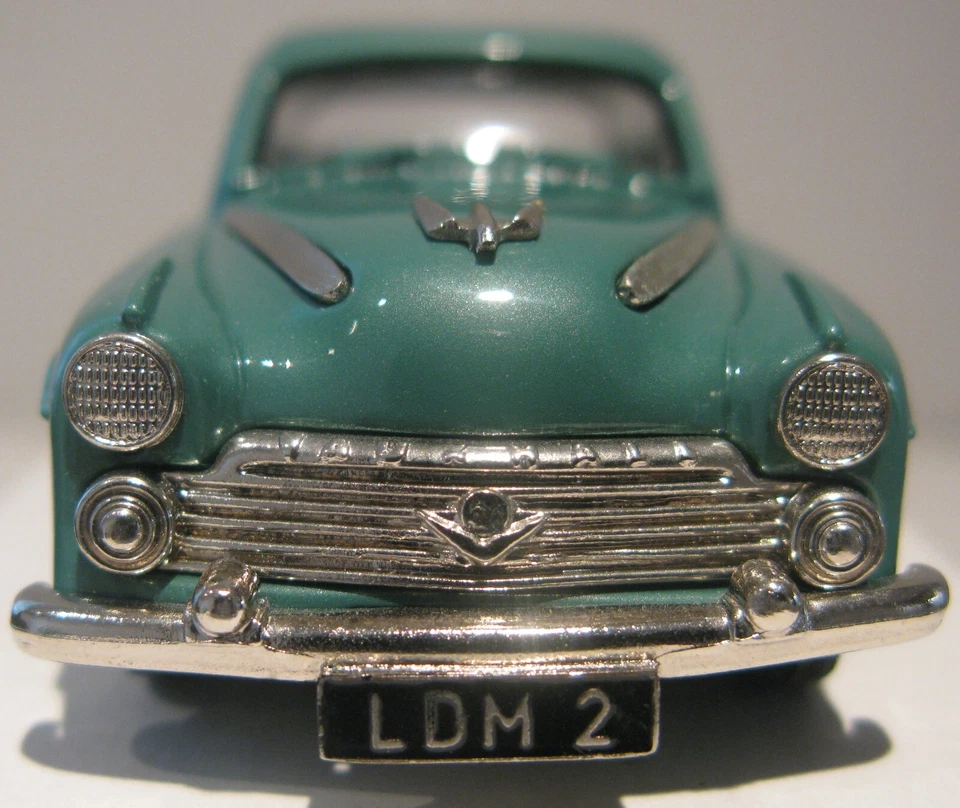 Lansdowne Models 1:43 LDM 2 Met Green 1957 Vauxhall Cresta E Series - Image 4 of 4