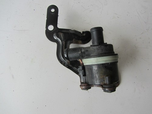 VW Skoda Audi Polo Zusatzwasserpumpe Wasserpumpe Pumpe 6R0 121 561 A 6R0121561A