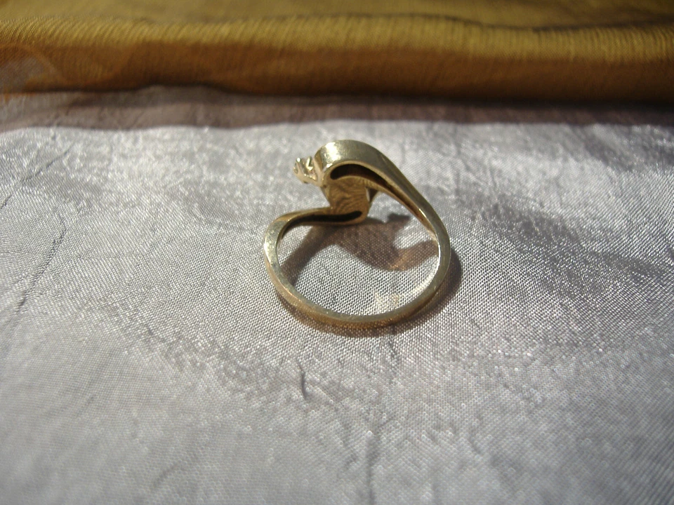 VINTAGE 10K GOLD PEARL AND DIAMOND RING -SIZE 7 - Image 3 of 4