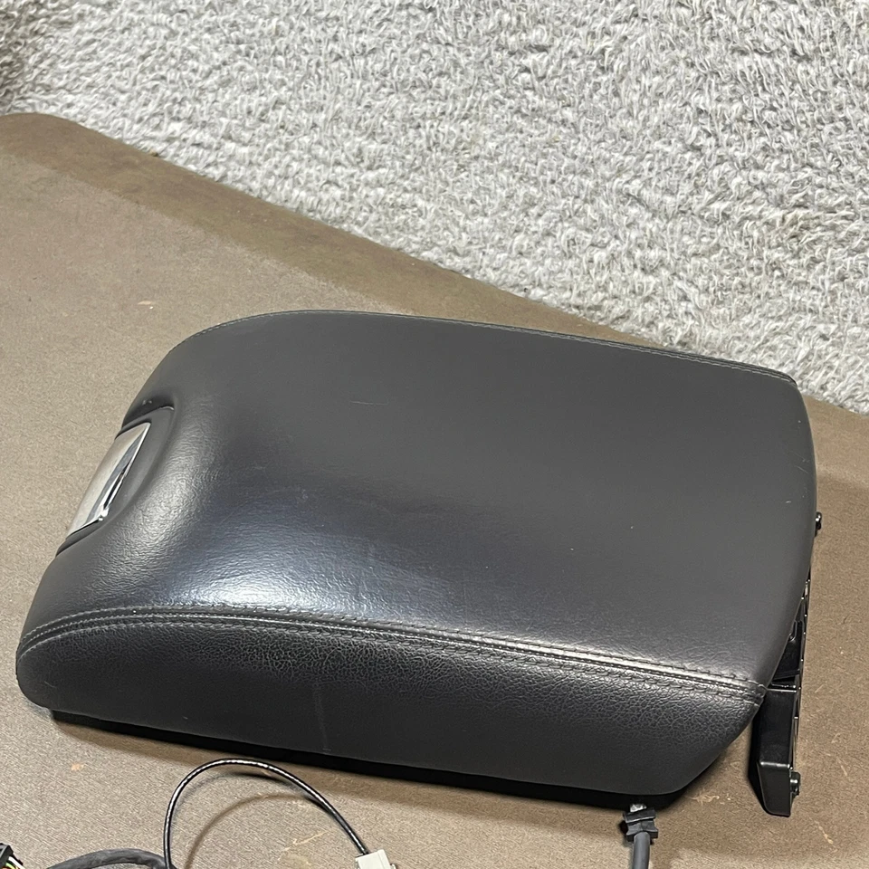 2004-09 JAGUAR XJ8 XJR РАЗДВИЖНОЙ ПОДЛОКОТНИК КРЫШКА ЧЕРНЫЙ OEM ЦЕНТРАЛЬНАЯ КОНСОЛЬ VANDEN PLAS - Изображение 4 из 4