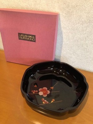Sone Kogei Urushi Plum Makie Circular Candy Dish Black Lacquer Artisan-made Japa
