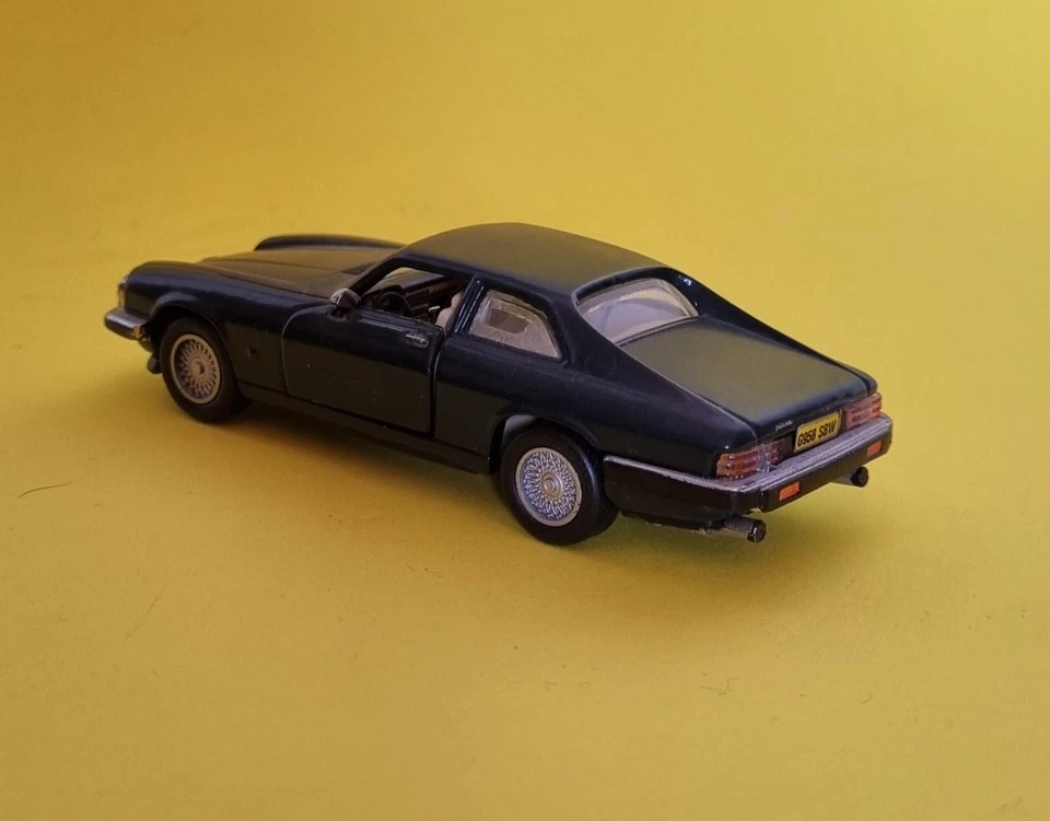 JAGUAR XJS Coupè DETAILCARS ART.8004 - SCALA 1/43 - Immagine 3 di 4