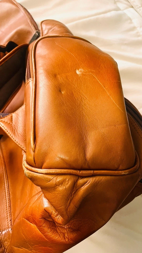 Mochila grande de cuero para computadora portátil Claire Chase Portofino Foto 4 de 4