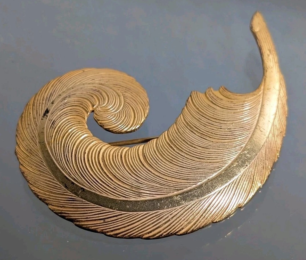 Vintage Miriam Haskell Gold Tone Swirl Feather Plume Brooch | eBay