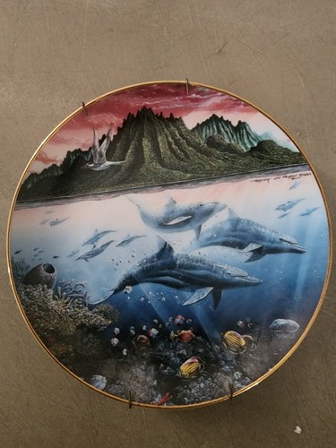 Danbury Mint Robert Lyn Nelson 1991 Underwater Paradise 8" Plate-8 Plates Set