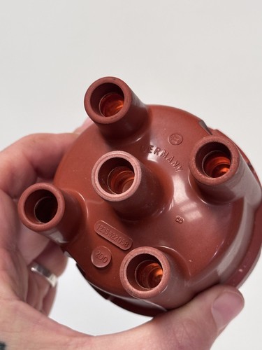1965-1969 Porsche 356 912 Bosch NOS Distributor Cap 235 522 058 616 602 215 00 - Picture 6 of 11