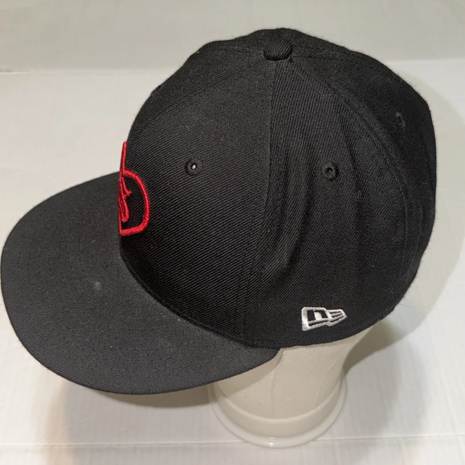 Supreme X Heart New Era 7 1/2 Black / Red Embroidery Cap Hat 2017 Fitted - Image 2 of 4