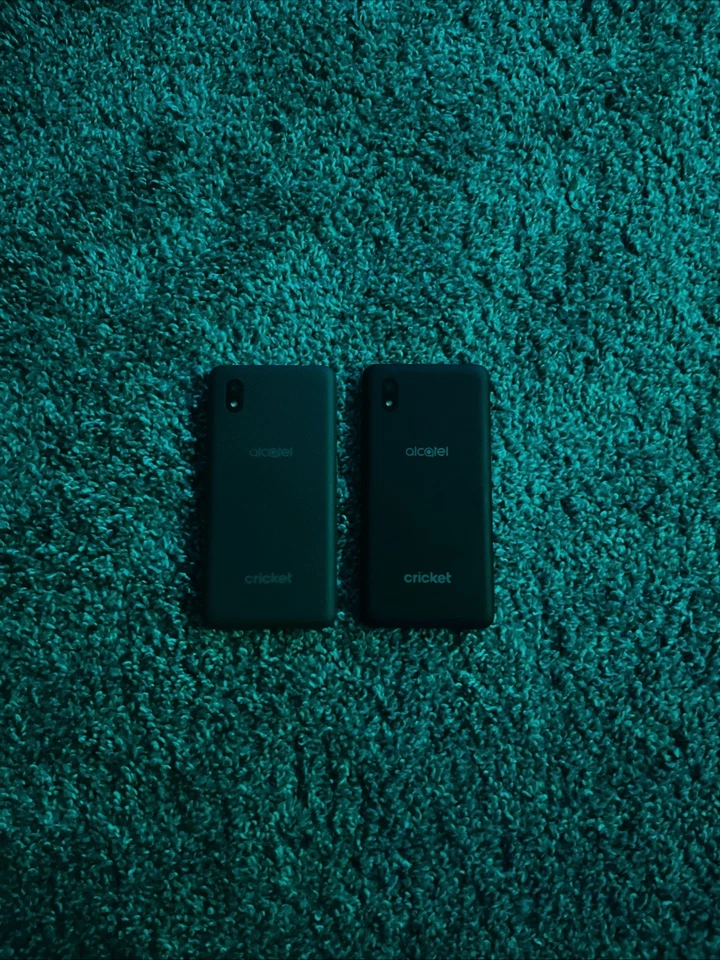 Lot of 9 Phones iPhone, LG, Alcatel, Cricket, T-Mobile - Image 2 of 4