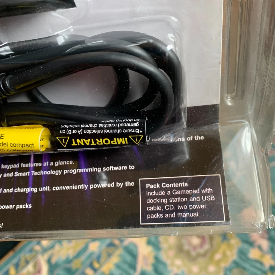 NEW Saitek P3000 Wireless PC Gamepad w Docking Station & Power Pack SEALED - Image 3 of 4