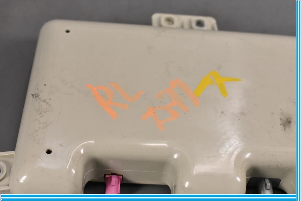 Antena multibanda trasera izquierda lado conductor OEM BMW F12 F13 640i 650i 12-18 Foto 2 de 4