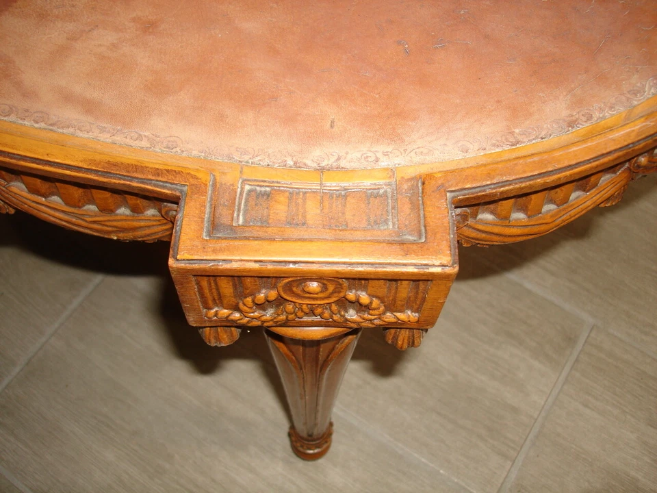 Mesa de centro americana vintage hecha a mano piel de cerdo cuero tallado a mano madera ¡COMO NUEVA!! Foto 3 de 4