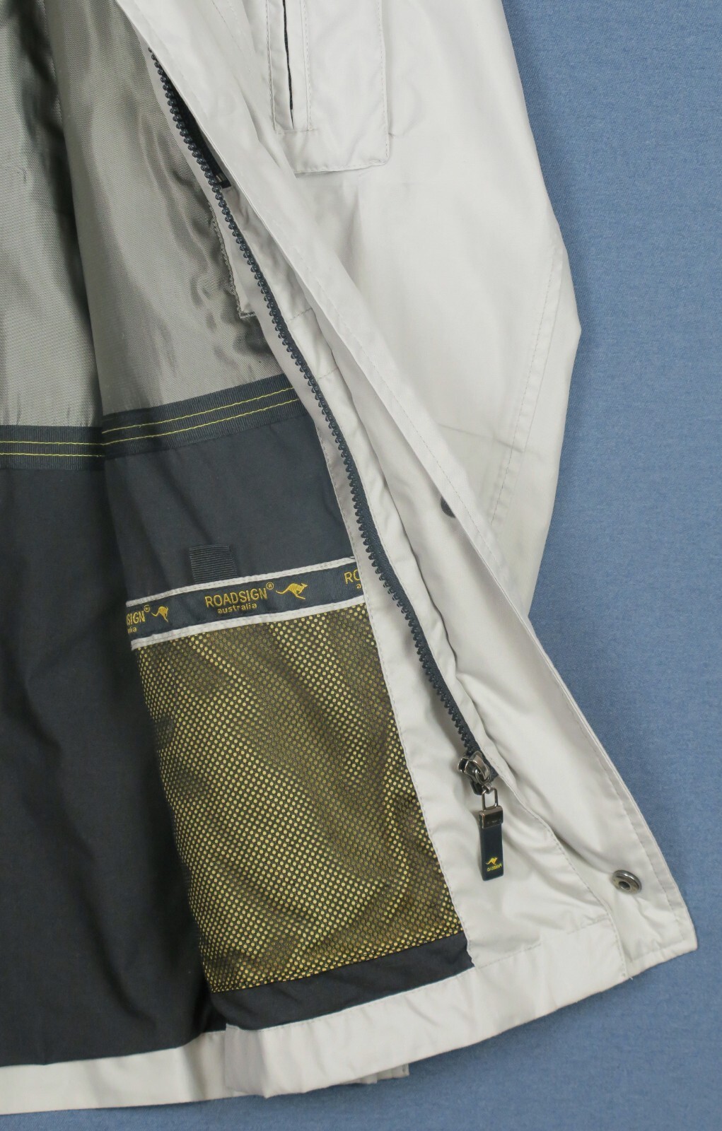 Roadsign Australia Beige Softshell Mid Length Men… - image 7