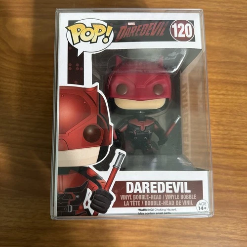 Funko Pop! Daredevil #120 - Vinyl: Marvel w/ Protector