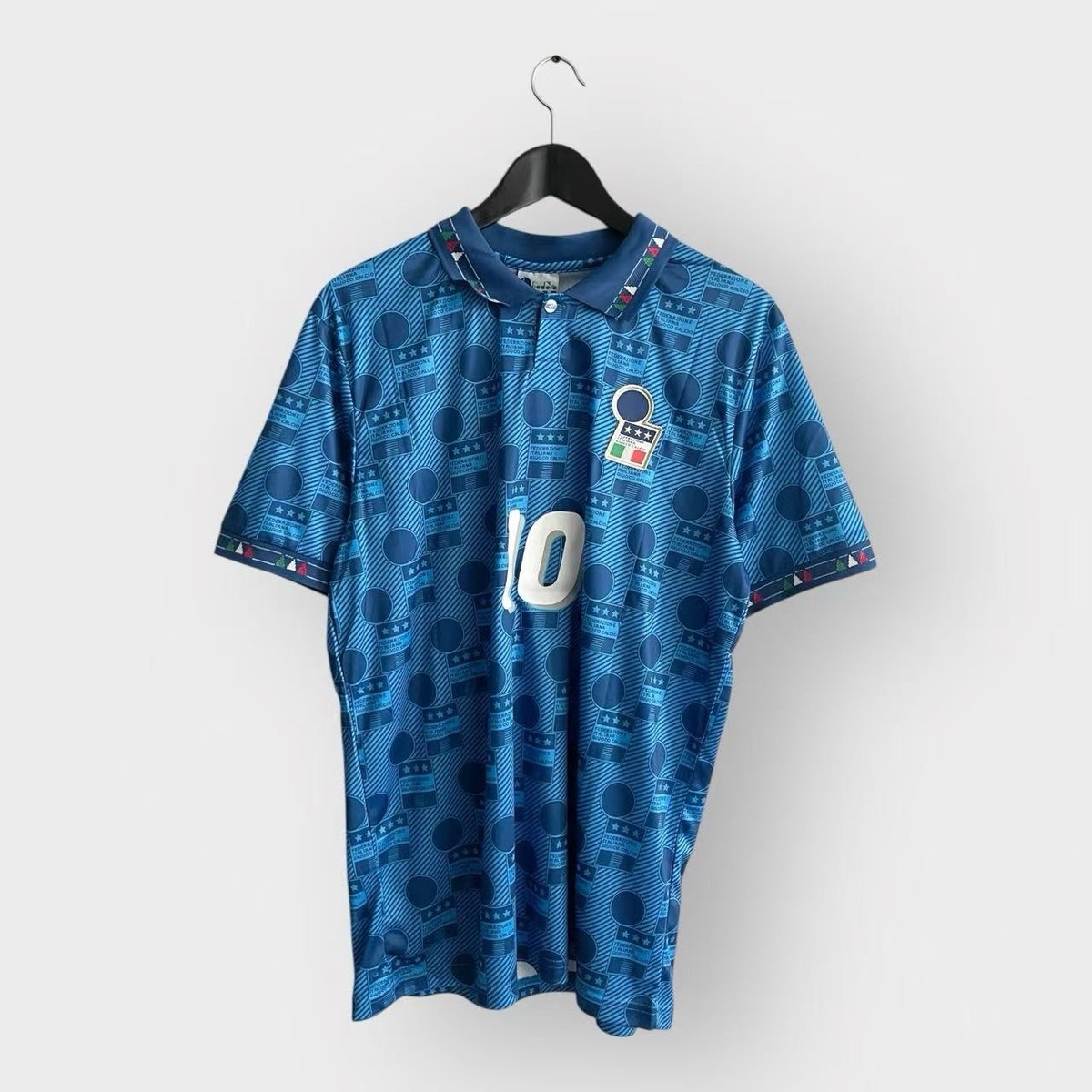 R. Baggio サイン入りユニフォーム 1994年モデル 独特な店 Baggio R. サイン入りユニフォーム サッカー 1994年