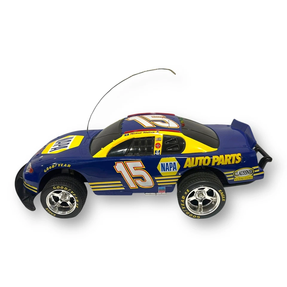 RC Waltrip 15 Chevy Stock Car 1:10 Monte Carlo con sonidos nuevo brillante de colección Michael Foto 2 de 4