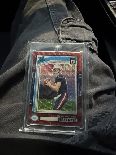 Panini Donruss - Rated Rookie Drake Maye #379 Optic Preview Red Wave Prizm (RC)