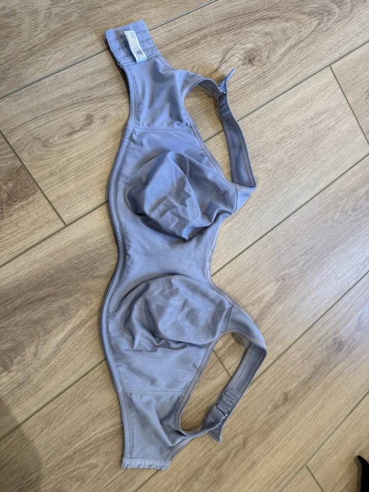 Wacoal Simone Sport Unlined Full Coverage Underwire Sports Bra 855170 32 H US - Image 4 of 4