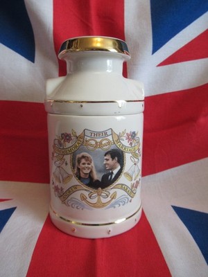 PRINZ ANDREW SELTENES SAMMLERSTÜCK - KERAMIK MILCHKANNE / RODDAS CORNISH CREAM 1986