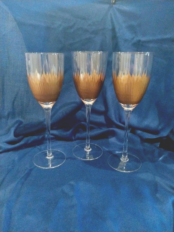 Set of 3 Qualia Lava Gold Elegant Wine Goblet Glasses 10” Tall 16 oz excellent!