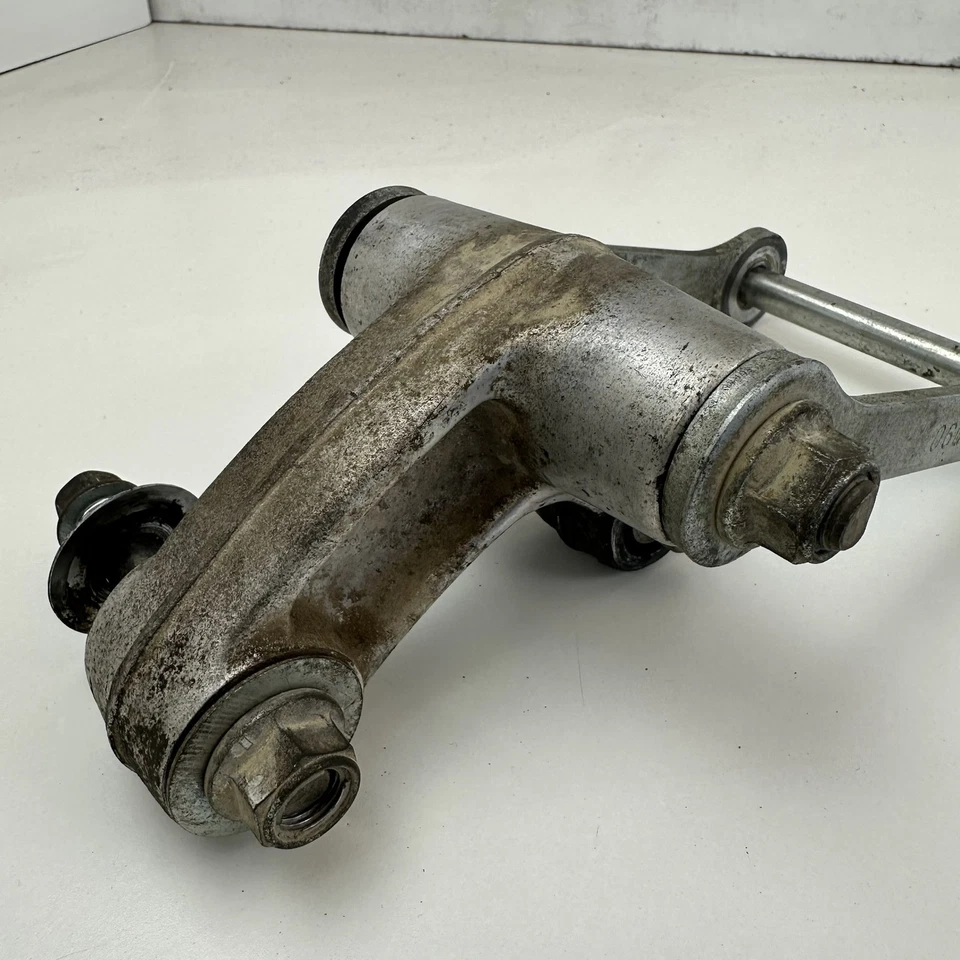 Brazo oscilante amortiguador Suzuki DL650 v-strom 2011 62600-06870 Foto 2 de 4