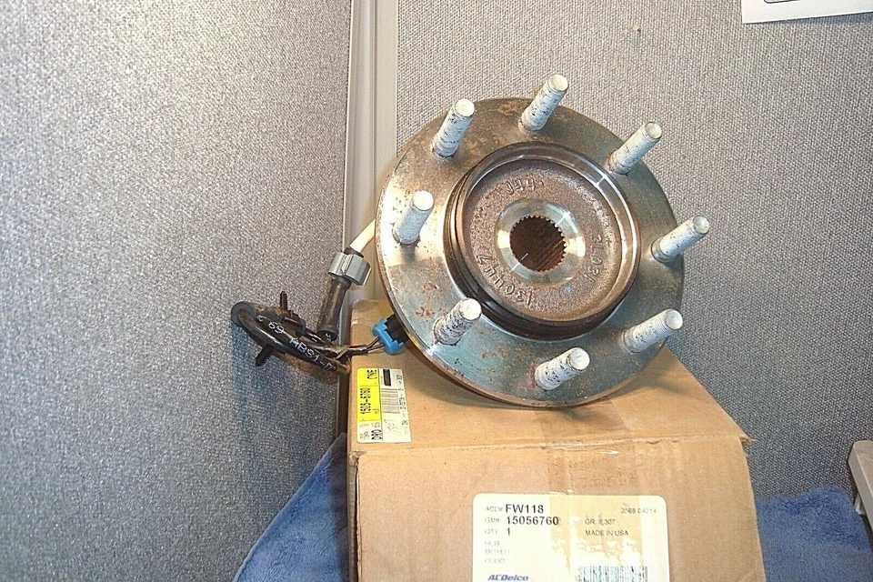 Buje de rueda y cojinete para Silverado GMC Sierra 3500 8 orejetas delanteras FW118 ACDelco Y1 Foto 2 de 3