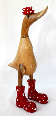 Ente aus Holz 27 cm mit Stiefeln und Hut in rot Deko Laufente