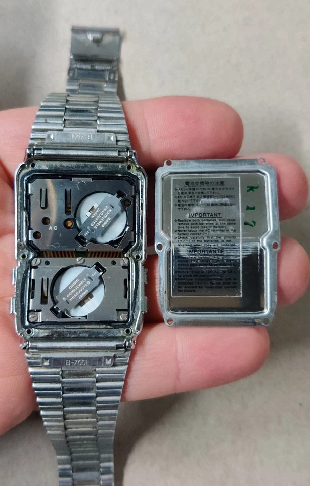 Orologio vintage Casio DBX 100 Data Bank raro con modulo funzionante per ricambi - Immagine 2 di 4