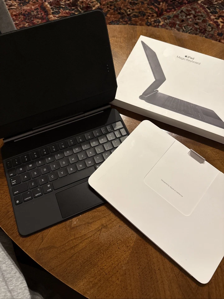 iPad Magic Keyboard MXQT2LL/A (negro) Foto 3 de 4