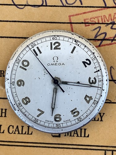 OMEGA VINTAGE WWII 2179 / 4 - MENS WATCH - RARE - Read More Please