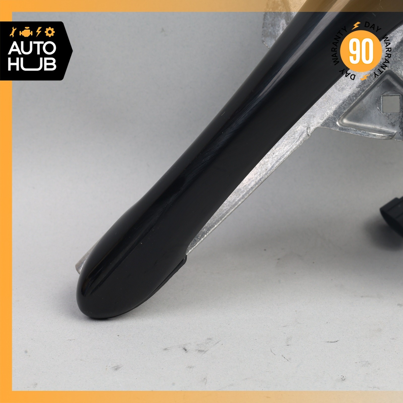 10-19 Maserati GranTurismo S M145 Front Left Side Exterior Door Handle OEM 43k