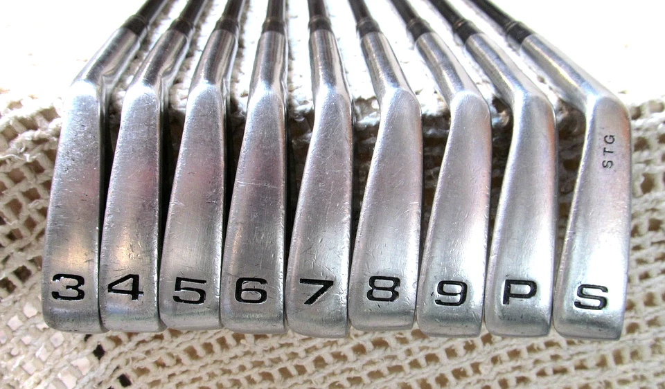 HENRY GRIFFITTS HG (3-PW & SW) 9 件套铁杆套装右手 ~ Reg 硬度石墨杆身 — 第 3/4 张图片