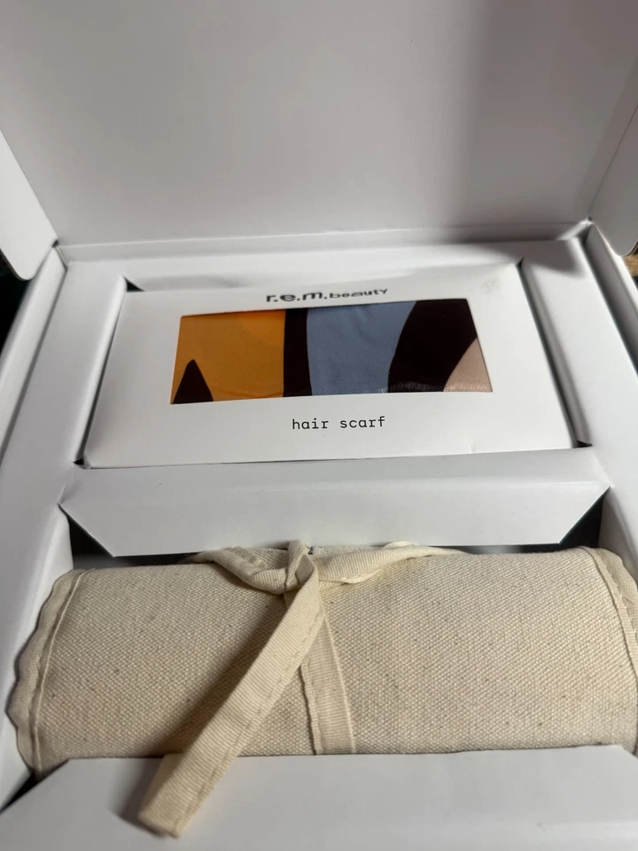 R.E.M. BEAUTY at the borderline 10pc GEL EYELINER PENCIL and 4pc EYLINER MARKER - Image 4 of 4