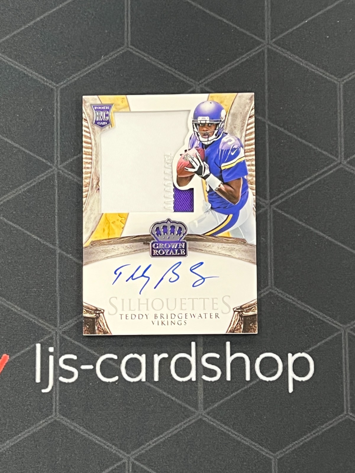 Teddy Bridgewater Panini Crown Royale #202 Patch Autograph-Purple